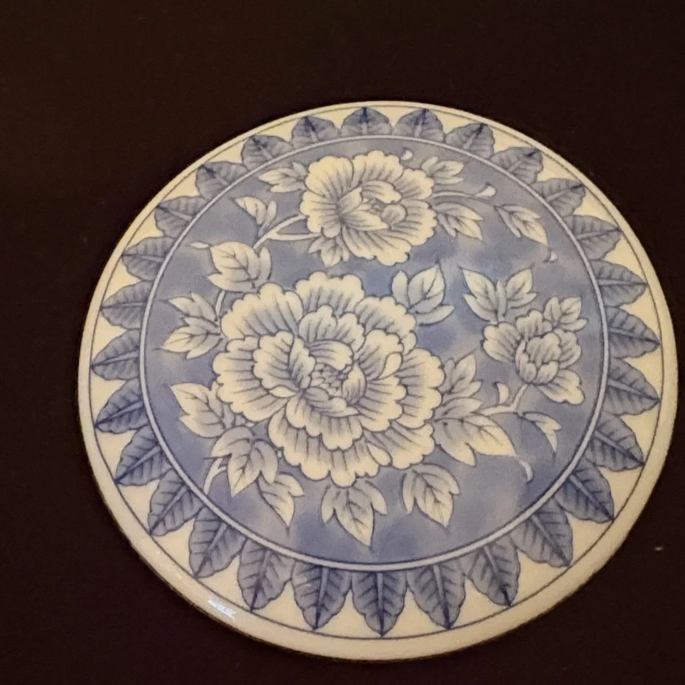 Tiffany Imari Arita Trinket Box with Tiffany Gift Bag - Picture 5 of 6